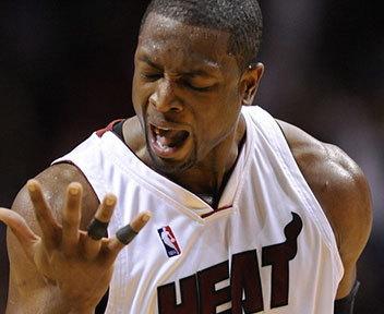 卡斯特罗普：踢拜仁染红是我铲球出现了失误；我最擅长8号位（卡斯特罗普：对阵拜仁被罚下因铲球失误；我最适合踢8号位）