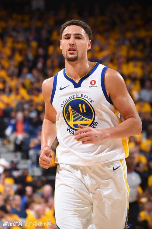 亚特兰大4-0十人热那亚晋级意杯8强，吉姆西蒂、德容恩破门（亚特兰大4-0横扫十人热那亚闯入意杯八强，吉姆西蒂、德容恩建功）