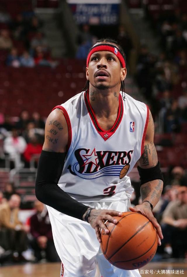 大二男生休学当残特奥会领跑员残特奥会田径女选手哪吒头亮相夺银（大二生休学赴残特奥会任领跑员，田径女将哪吒头出战摘银）