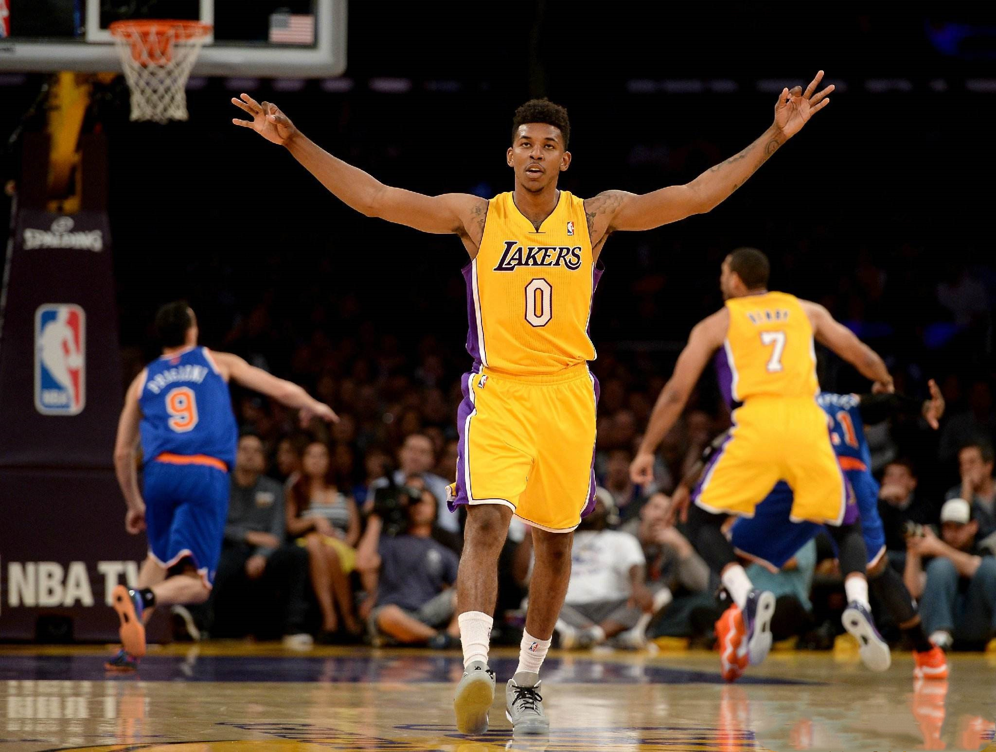 勇士vs森林狼前瞻：库里迎来复出，勇士状态复苏冲击3连胜（勇士迎战森林狼前瞻：库里复出领衔，状态回暖剑指三连胜）