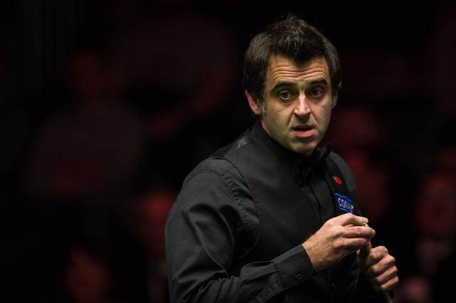 在采访中表 在采访中表